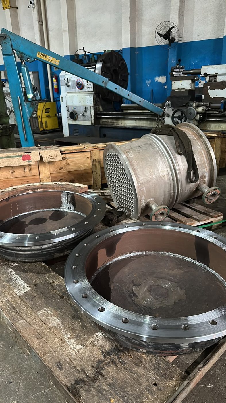 Flanges de grande diâmetro e trocador de calor